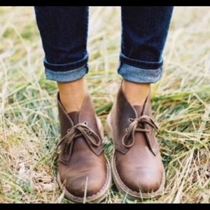 Clarks women’s Desert Boot In Beeswax Leather